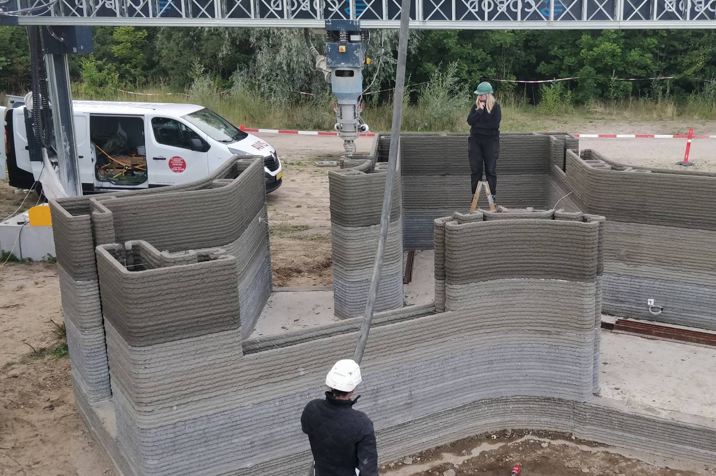 Close-up of 3D printed concrete wall layers